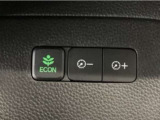 ★ECONスイッチ★ エコドライブを加速しよう!スイッチをONにすると、運転の仕方によるロスを抑え込み燃費をよくするようクルマが頑張ります(*^ー^*)燃費向上にチャレンジ♪