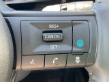 安心快適プロパイロット装備です。自動車専用道路などで前車に合わせ、アクセル、ブレーキ、車線に合わせてハンドル操作をサポート。快適ながらも追突予防にもなり安心です。