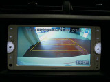 バックカメラが付いているので後方確認が非常にしやすいです。今や運転初心者も熟練者も必須装備!ついていて損はないですね♪