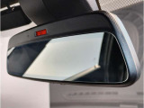 MINIではルームミラーの裏側にETCの車載器が内蔵されており、別途で車載器の購入必要なしで非常にスマート。皆様が驚かれるポイントのでもあります