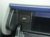 ◆USBチャージャー◆使いやすい場所に装備されています。