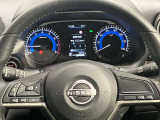 【メーター】メーター内のカラーディスプレイには運転をサポートするさまざまな情報を表示!