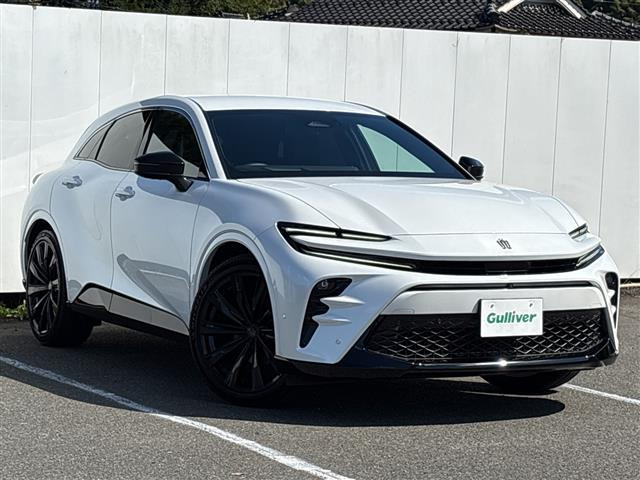 クラウンスポーツ 2.5 Z E-Four 4WD 本革シート
