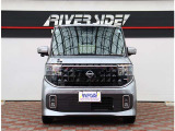 【車屋】として、長く車業界に従事した経験豊富なスタッフが多数在籍しております。