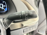 【オートライト】車外の明るさに応じて自動的にライトの点灯・消灯をしてくれます