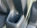 当店は仕上げ業者と提携して、車両の仕上げを行っております。磨き、ルームクリーニング、ヘッドライト磨き、を一貫して行っております。