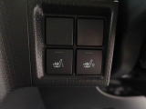 運転席と助手席にはシートヒーターも付いています!