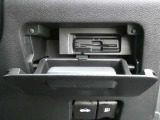 純正ETC2.0付 料金所もスムーズに通れ、割引料金の適用もあります。ビルトインできれいに収まっており、見た目もスマートです。