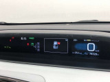 大型メーターで視界も良好な運転席廻りです。運転時の視線移動が少なくて済むので、安全性にも一役かってくれます。