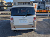リアゲート・バンパー周りです。視認性の良いデザインで、日常の駐車や取り回しもしやすい仕様です。