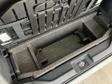 品質へのこだわり!フロアマットやシートなど車内をキレイに清掃し、ニオイや汚れなどを徹底的にクリーニングしてもらっております。室内はピカピカです☆