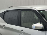 プラスチックバイザーがない分デザインもすっきり★洗車の時の窓拭きもラクラクです!