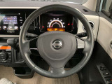 周囲が広く見わたせて運転しやすく室内も広々★