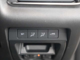 運転席は、10Wayの電動シート仕様になっています。ドライバーの体格に合わせたドライビングポジションを設定出来ます。また、頻繁に使うポジションを記憶させるメモリー機能も便利です★☆★☆