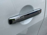 【両側電動スライドドア】便利な両側電動スライドドアです。インテリジェントキーや運転席のスイッチでドアの開閉が出来るので、とても便利な装備です♪