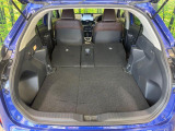 普段のお買い物や通勤、送迎等に十分な荷室スペースを確保しております。セカンドシートを倒すと、大きな荷物の積載も可能です♪