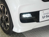 ◆フォグライト◆ 霧などの悪天候時、自車の位置を示すとともに前方や路肩が見えずらい時、近い位置をワイドに照らしてくれます