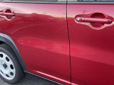 前後ドアに小キズが少し目立ちます◇