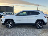 Jeep伝統台形ホイールアーチを採用しております。