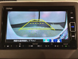 リバースギアに入れるだけで後方の表示へ切り替わります。夜間や雨の日の駐車も楽になりますよ。