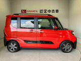 車両右側面からの写真になります。車をご覧になりたい時はお気軽に最寄りの店舗へご相談下さい。