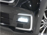 ◆フォグライト◆ 霧などの悪天候時、自車の位置を示すとともに前方や路肩が見えずらい時、近い位置をワイドに照らしてくれます