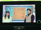 画面でテレビ番組を楽しめるモニターを装備。番組映像が見やすく表示され、停車中の待ち時間にも活用できます。車内で過ごす時間に、映像を楽しむ選択肢が広がります。