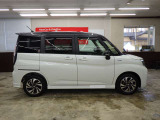 気持ち良く新しいカーライフがスタートできます様全車内外装クリーニングを実施しております。