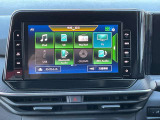 TV、FM/AM、Bluetooth Audio、SDカード、DVD再生、 CD録音/再生、ハンズフリーフォンなど対応の高性能9インチ大型ナビです。