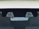 【スズキ セーフティサポート】走行中に前方の車両等を認識し、衝突しそうな時は警報とブレーキで衝突回避と被害軽減をアシスト。より安全にドライブをお楽しみいただけます。
