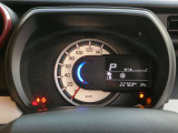 走行距離や各種車両情報の表示を確認できます。