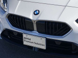 左右のキドニー・グリルの中心にはBMWのエンブレムが鎮座し、個性を放つデザイン性を兼ね備えました。