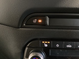 運転席、助手席には3段階で温度調節が可能なシートヒーターを装備しております。ステアリングヒーターはハンドルをじんわりと温めます♪寒い朝でも快適に運転できますよ♪