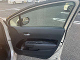 運転席ドア内張り