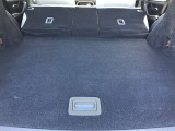 後部座席を倒すとかなりの広さがあり大きな荷物もラクラク積めますよ!