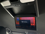 【 フリップダウンモニター 】長時間のドライブでも後席モニターがあれば快適♪お子様を持つお父さんお母さんの強い味方!!