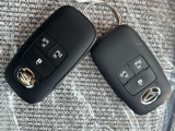 キーフリー(スマートエントリーシステム)鍵を取り出さずドアの施錠解錠・エンジン始動が可能です。