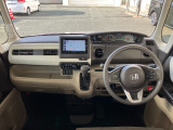 視界の良さと取り回しの良さで、たまに運転する奥様にも安心♪