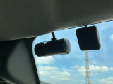 【ドライブレコーダー搭載車!】 前方と車内と後方を録画できるドライブレコーダーも装着されていますので安心して快適なドライブが楽しめますね。