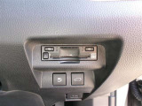 ETC車載器を装備しています。高速道路の料金所もストレスなく通行できます。すっきりとしたビルトインタイプですよ。