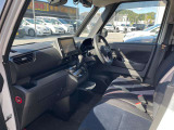 在庫車両に関してはお客様により良いものをご提供する為に品質に拘って仕入れを行っております。各お車の状態はそれぞれですのでご商談時に当店スタッフがご説明させて頂きますのでご安心くださいませ。