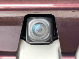 バックカメラで車庫入れラクラク♪♪