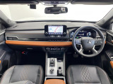 アウトランダー PHEV 2.4 P 4WD 本革シート