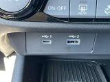 [USBソケット]今や必需品のUSB!!お出かけの際には大活躍間違いなし!!!
