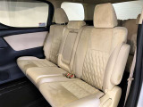 ゆとりある広々とした車内空間は、ドライブを始め買い物やレジャーなど、幅広く活躍します。一人でもみんなとでもお出かけを楽しみましょう!