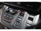 操作しやすいシフトボタンです★P・N・Dは押す、Rは引くという人間の感覚にマッチした操作感のギアセレクターです!