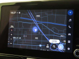 メーカー装着の8インチディスプレイオーディオを装備しております。