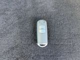 付属キーレス(鍵)は一つになります。スペアキーご希望の場合は別途(有料)ご用意可能です。