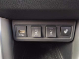 運転席・助手席シートヒーター付きです。ハンドルヒーターも付いております。