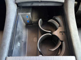 普通充電と急速充電の両方に対応。日常使いから外出時まで、利用環境に合わせた充電方法を選べます。